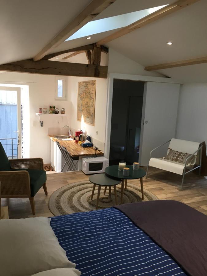Cabanes Et Studios A La Bernardiere Sevremoine 외부 사진