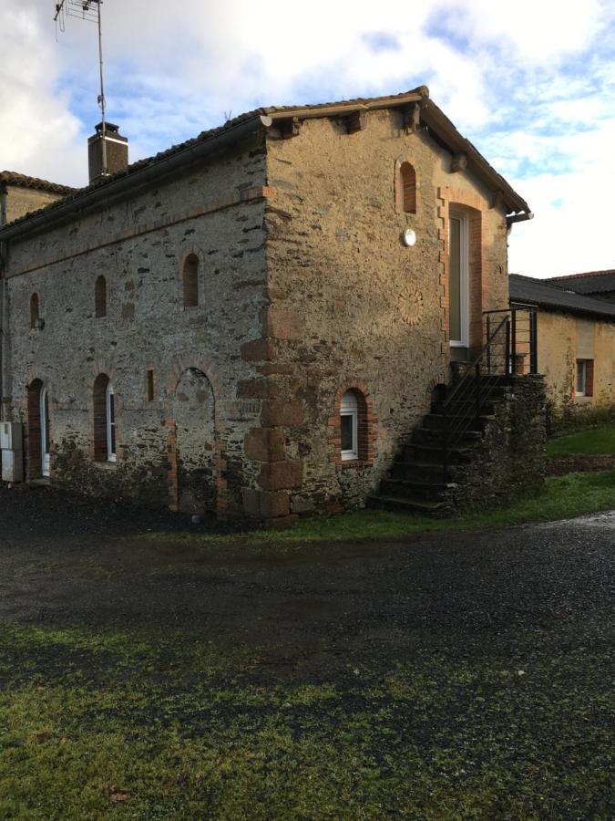Cabanes Et Studios A La Bernardiere Sevremoine 외부 사진