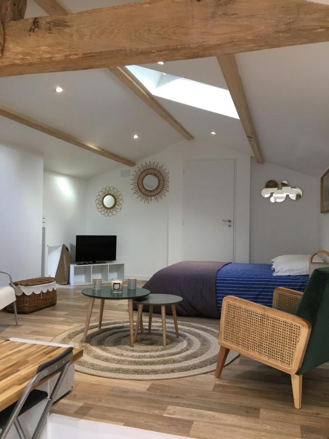 Cabanes Et Studios A La Bernardiere Sevremoine 외부 사진